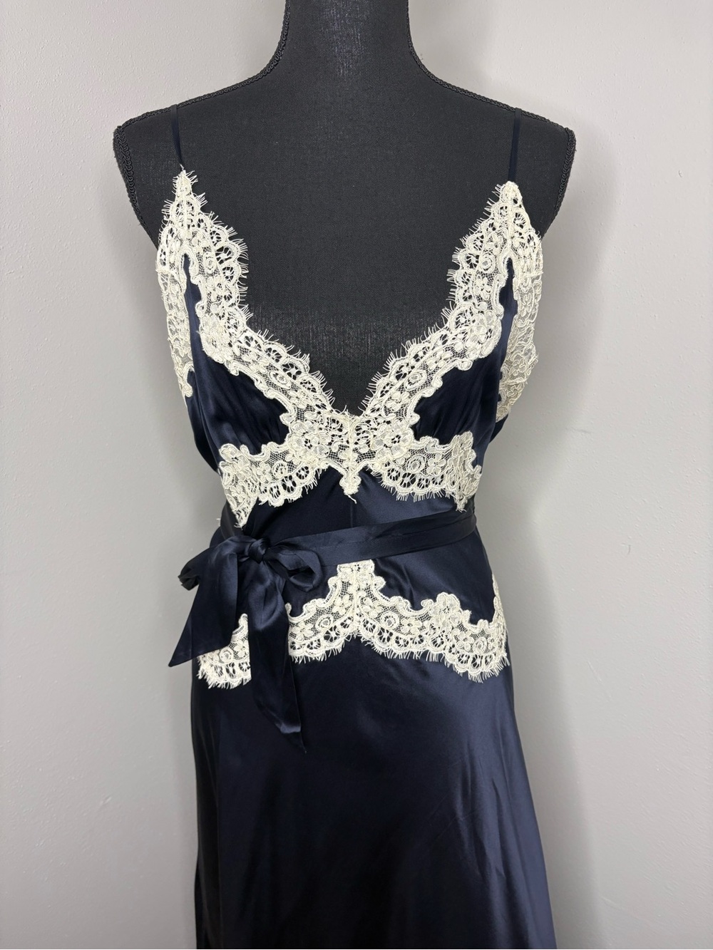 Doen Navy Satin Slip Dress with Ivory Lace - Picture 3 of 7